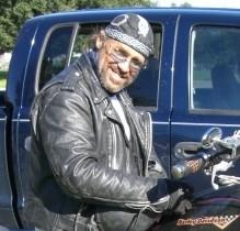 MealyDad all leathered-out, going for a ride.